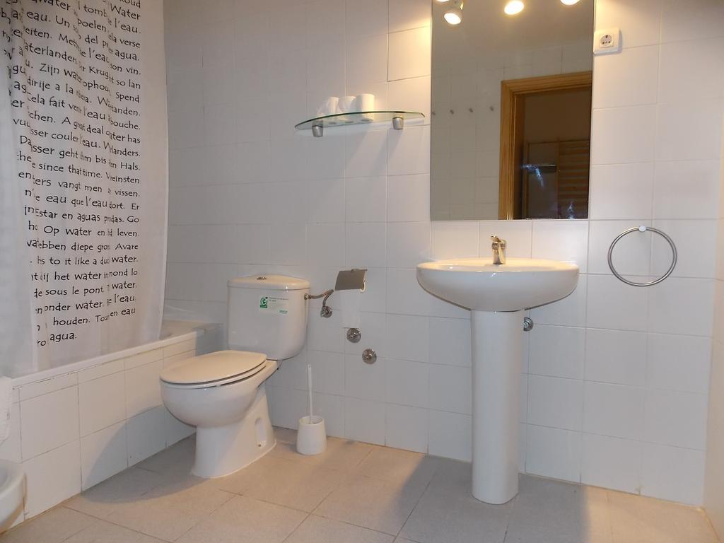 Apartamentos Fidalgo Sandiniés 객실 사진